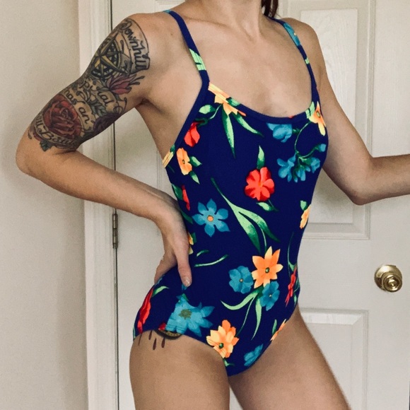 VTG vibrant one piece swimsuit - Picture 2 of 13